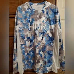 NWT HUK Icon X KC Refraction Blue Camo Hooded Long Sleeve Size Medium